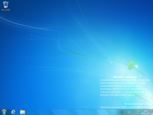 Windows 8 8121 desktop.png